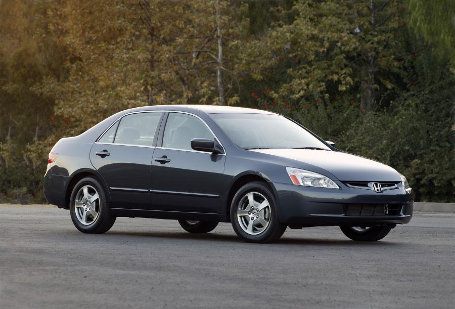  Honda Accord Hybrid America 2005 года  (фото 39 из 69)